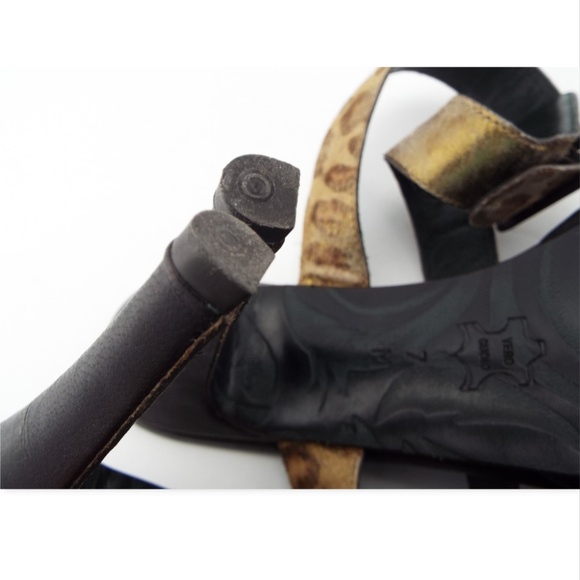 Donald J. Pliner Leopard Calf Hair Buckled Ankle Strap Platform Heel Sandals 7 - Picture 7 of 7